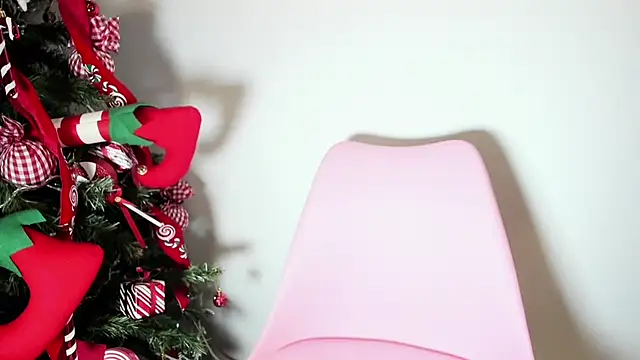 latinbitch online show from 12/17/25, 06:52