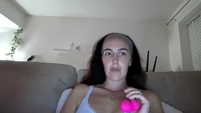 Snapshot of mollyplaysxo chatting on 06/21/26, 09:39 mollyplaysxo online show from 06/21/26, 09:39