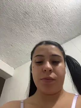 Snapshot of Katherinesweett_ chatting on 12/16/25, 03:55 Katherinesweett online show from 12/16/25, 03:55