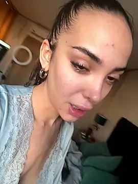 VitoriaCarusso online show from 01/11/26, 03:06