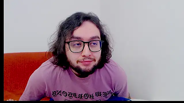 Snapshot of eren_jaeger2000 chatting on 03/17/26, 04:39 eren jaeger2000 online show from 03/17/26, 04:39
