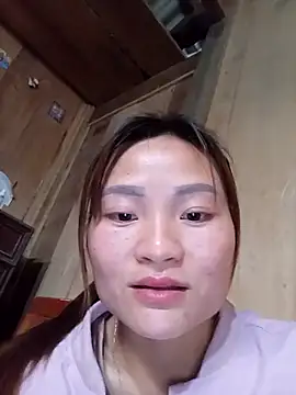 Lee-Thee online show from 11/17/25, 09:26