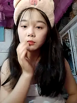 Baa-bee22 online show from 04/26/26, 05:49