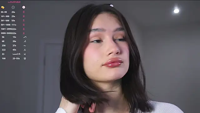 SoftLuna online show from 11/25/25, 05:51