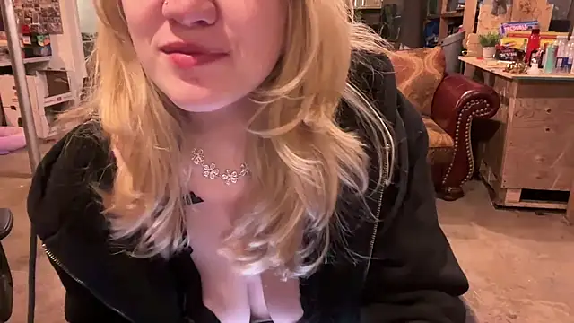 chaton blanche online show from 03/02/26, 12:02