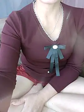 Snapshot of Lianlian68 chatting on 11/18/25, 12:20 Lianlian68 online show from 11/18/25, 12:20