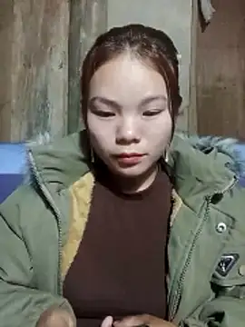 Snapshot of yu-zhen chatting on 01/18/26, 11:03 yu-zhen online show from 01/18/26, 11:03