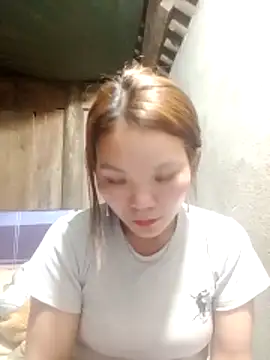 Snapshot of yu-zhen chatting on 02/13/26, 01:07 yu-zhen online show from 02/13/26, 01:07