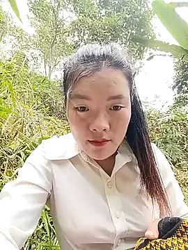 meomeo-00 online show from 12/21/25, 02:51