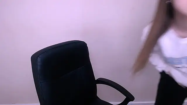 Snapshot of MillaTems_ chatting on 01/06/26, 08:07 MillaTems online show from 01/06/26, 08:07