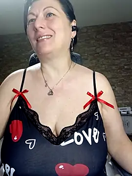 LeillaaX online show from 04/22/26, 06:38