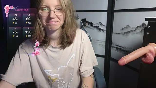 Snapshot of scarlettsrose chatting on 12/16/25, 01:38 scarlettsrose online show from 12/16/25, 01:38