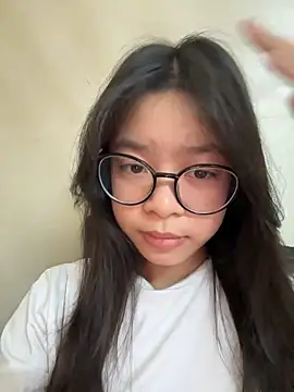 mau155  online show from 12/15/25, 08:46