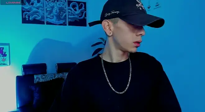 Snapshot of James_Adams_01 chatting on 11/22/25, 12:37 James Adams 01 online show from 11/22/25, 12:37