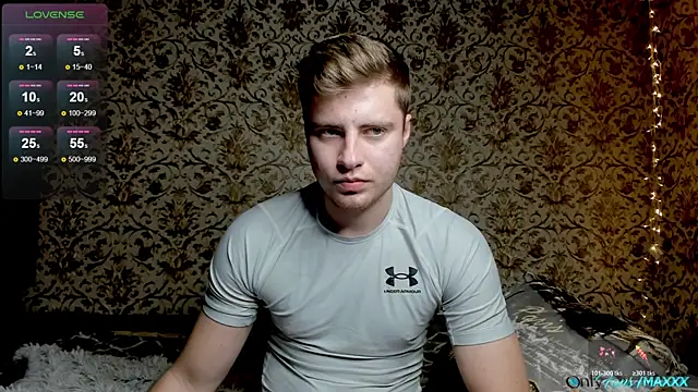 Snapshot of Maxhornyblondieman chatting on 12/03/25, 02:04 Maxhornyblondieman online show from 12/03/25, 02:04