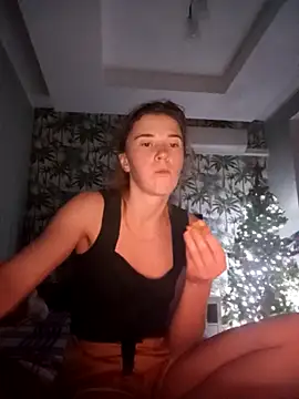 BarniLili online show from 12/22/25, 11:02