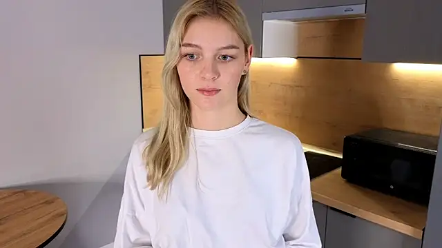 DebraVaughn online show from 12/01/25, 06:13