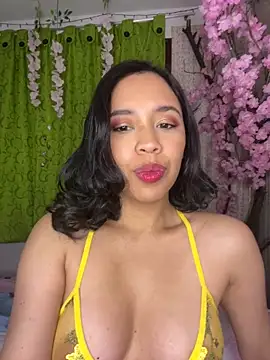 Esmerald 1111 online show from 04/08/26, 10:04