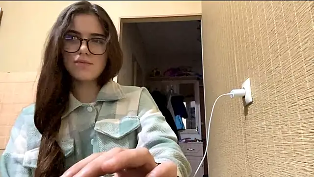 macanmercedes online show from 11/29/25, 10:18