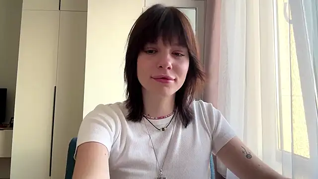 LollySimes online show from 11/28/25, 09:56