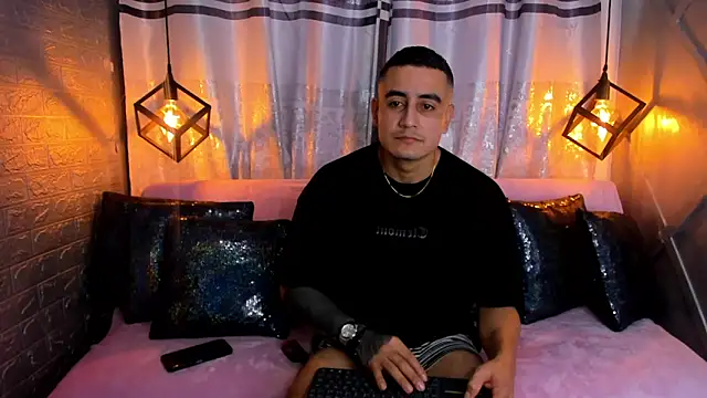 erick garcia1 online show from 12/17/25, 05:08