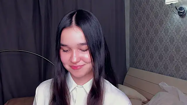 MeliaMelchiori online show from 12/13/25, 09:31