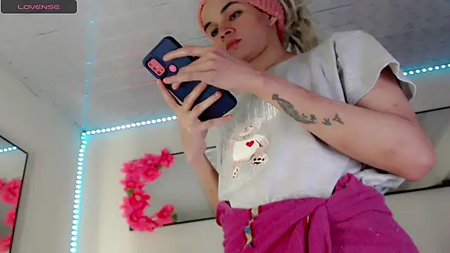 Karla hot777 online show from 04/26/26, 12:36