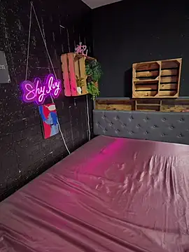 Shy-Ivy online show from 01/12/26, 10:48