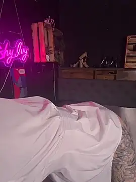 Snapshot of Shy-Ivy chatting on 05/15/26, 09:44 Shy-Ivy online show from 05/15/26, 09:44