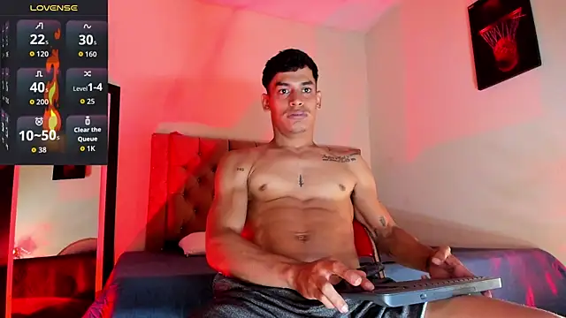 Snapshot of blorelopez chatting on 12/05/25, 04:36 blorelopez online show from 12/05/25, 04:36