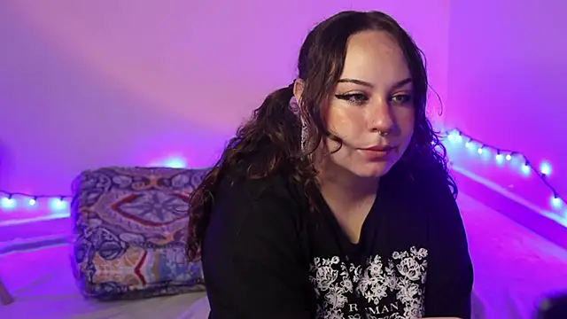 Snapshot of kathleenCosmicVice chatting on 12/16/25, 09:31 kathleenCosmicVice online show from 12/16/25, 09:31