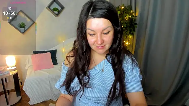 still  her online show from 12/18/25, 01:33