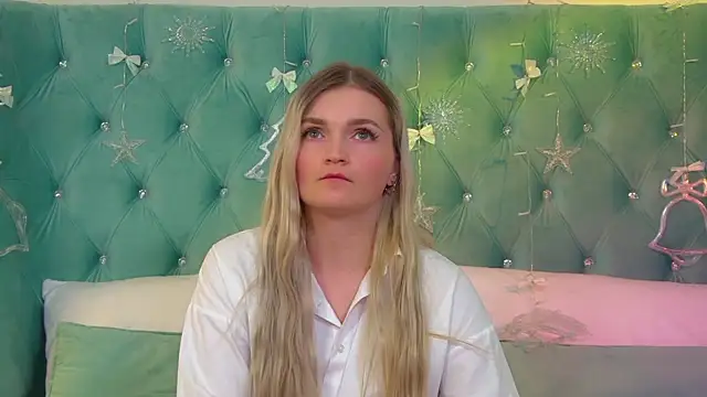 AnnyRaii online show from 12/02/25, 06:30