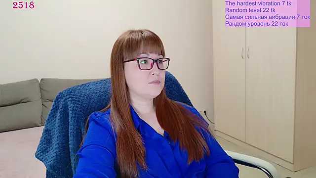 Snapshot of Foxy-lady chatting on 05/21/26, 05:31 Foxy-lady online show from 05/21/26, 05:31
