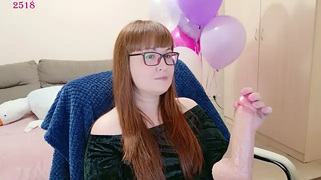 Snapshot of Foxy-lady chatting on 05/31/26, 06:09 Foxy-lady online show from 05/31/26, 06:09