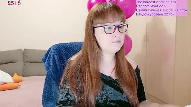 Snapshot of Foxy-lady chatting on 06/01/26, 10:22 Foxy-lady online show from 06/01/26, 10:22
