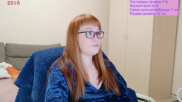 Snapshot of Foxy-lady chatting on 06/13/26, 08:34 Foxy-lady online show from 06/13/26, 08:34