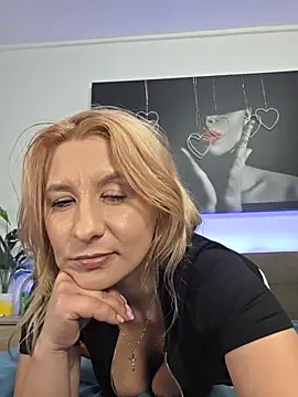 KaylinJan online show from 06/05/26, 03:57