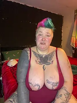 DamagedGoddessX online show from 11/26/25, 06:20