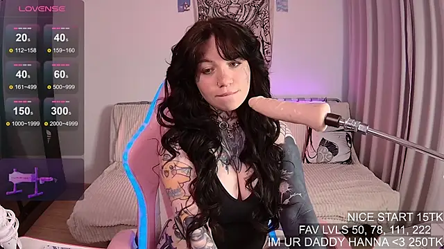 hanna baeee online show from 11/21/25, 12:26