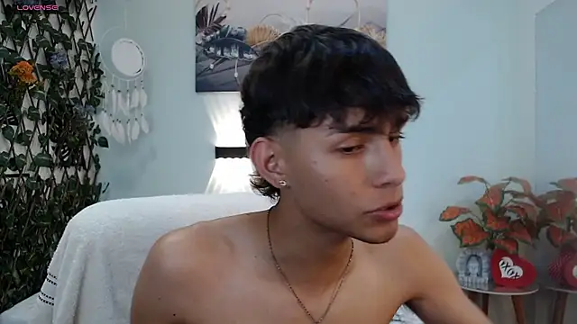 Snapshot of DraxBlade09 chatting on 11/22/25, 07:57 DraxBlade09 online show from 11/22/25, 07:57