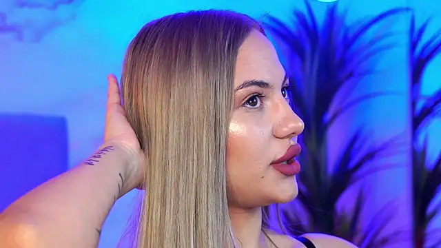 Chloe GraceeX online show from 12/03/25, 11:25