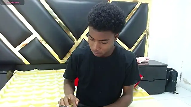 NoahJhonson69 online show from 04/20/26, 11:24