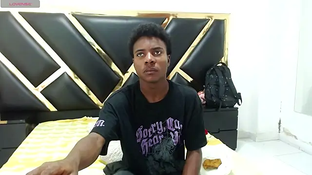 NoahJhonson69 online show from 04/23/26, 11:31