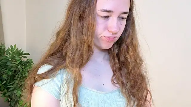 Snapshot of SudieNatera chatting on 11/26/25, 05:19 SudieNatera online show from 11/26/25, 05:19