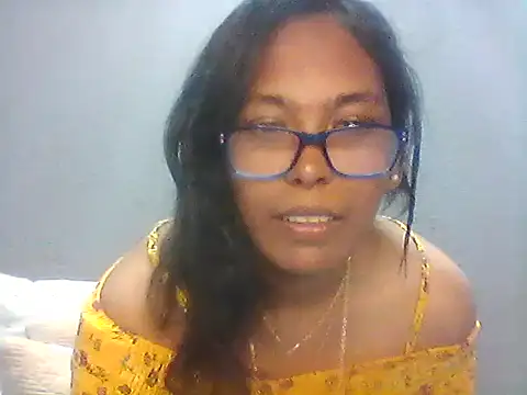 TiaBlaze online show from 12/01/25, 07:19