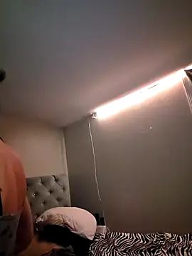 Snapshot of Drowning667 chatting on 03/04/26, 04:18 Drowning667 online show from 03/04/26, 04:18