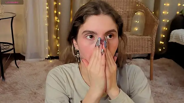 Snapshot of RozanneJordan chatting on 02/10/26, 05:17 RozanneJordan online show from 02/10/26, 05:17