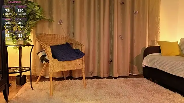 Snapshot of RozanneJordan chatting on 02/27/26, 05:24 RozanneJordan online show from 02/27/26, 05:24