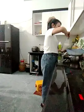 Snapshot of alibaba3x chatting on 02/16/26, 12:45 alibaba3x online show from 02/16/26, 12:45